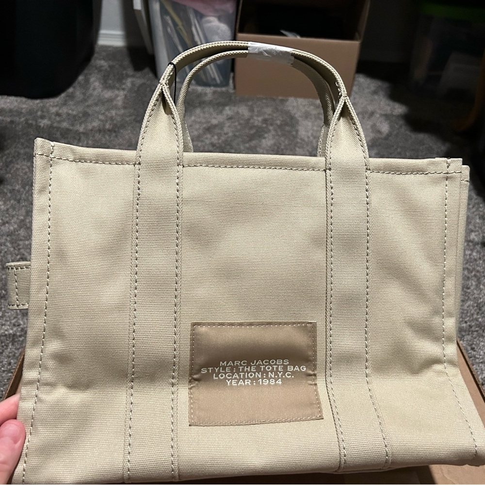 Marc Jacobs Medium tote bag - Picture 2 of 4